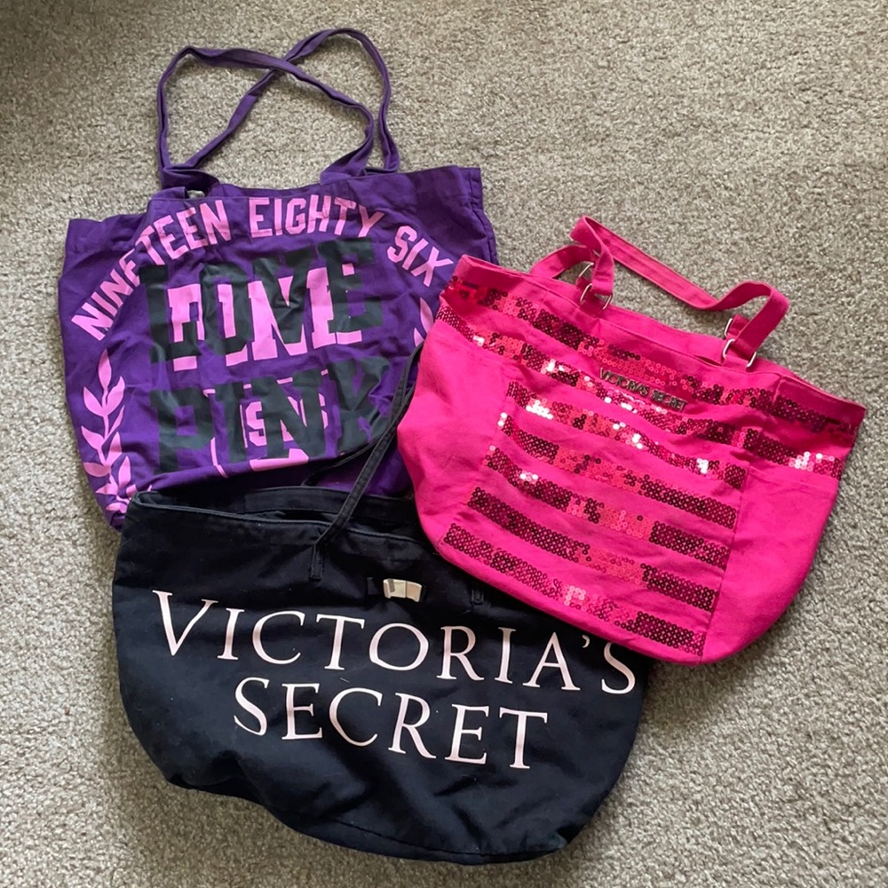 Pink Victoria’s Secret tote bags!